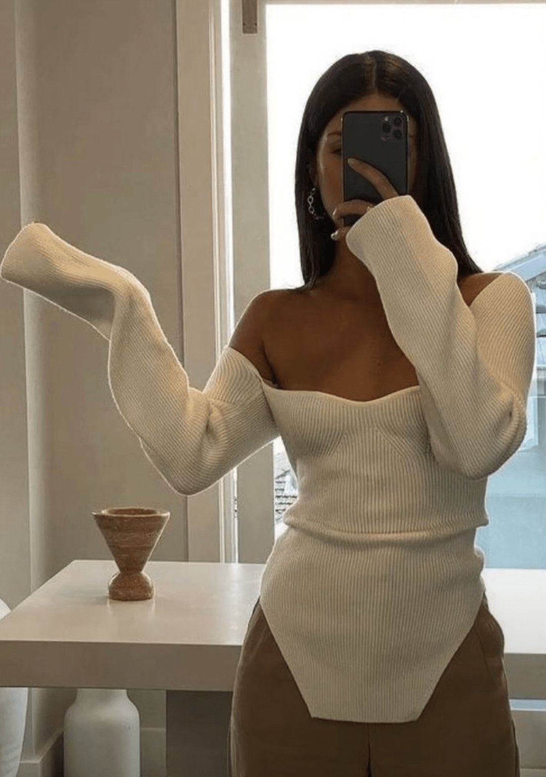 Haut blanc ajusté col carré sérénité