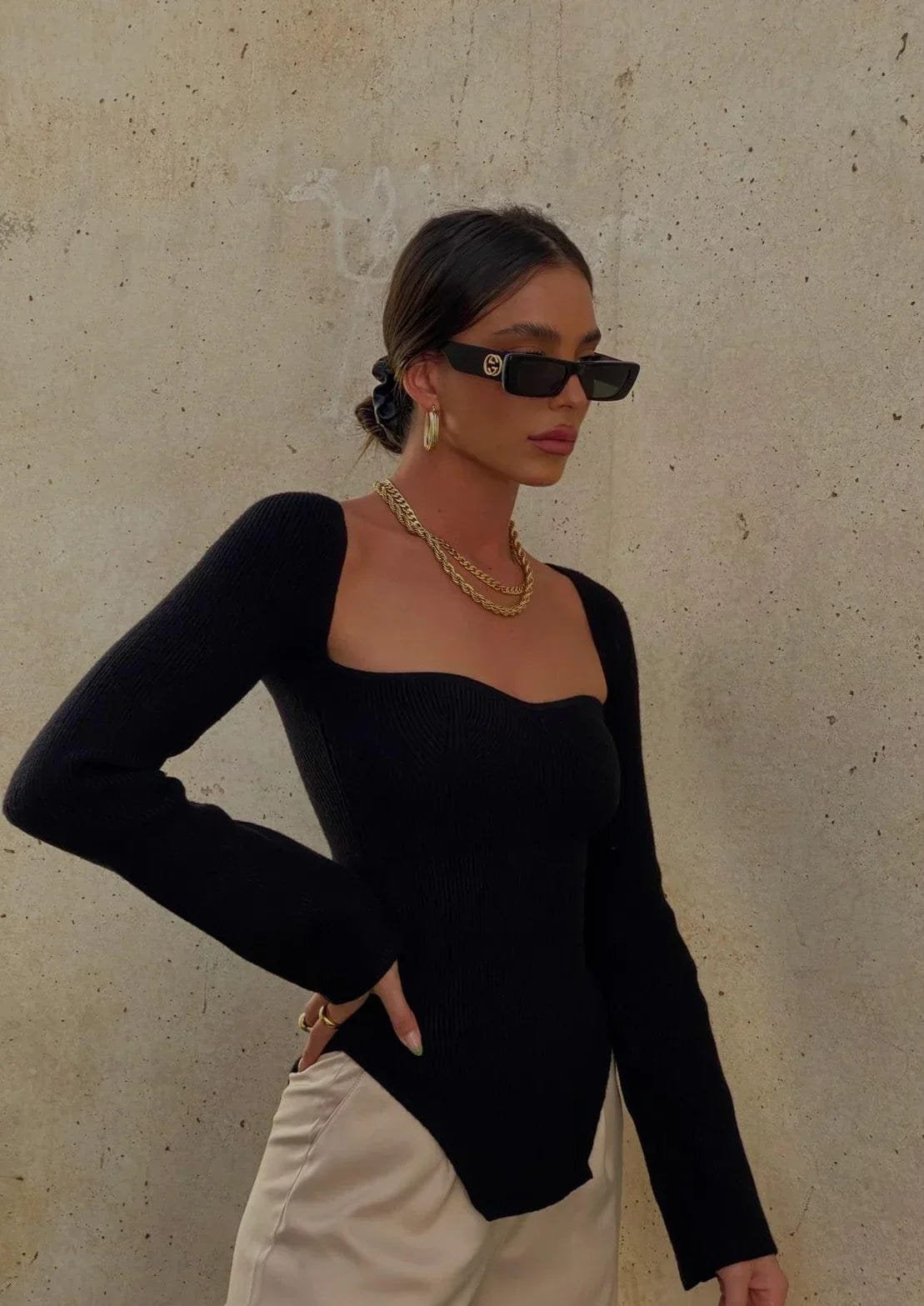 Top moulant blanc élégant liberté