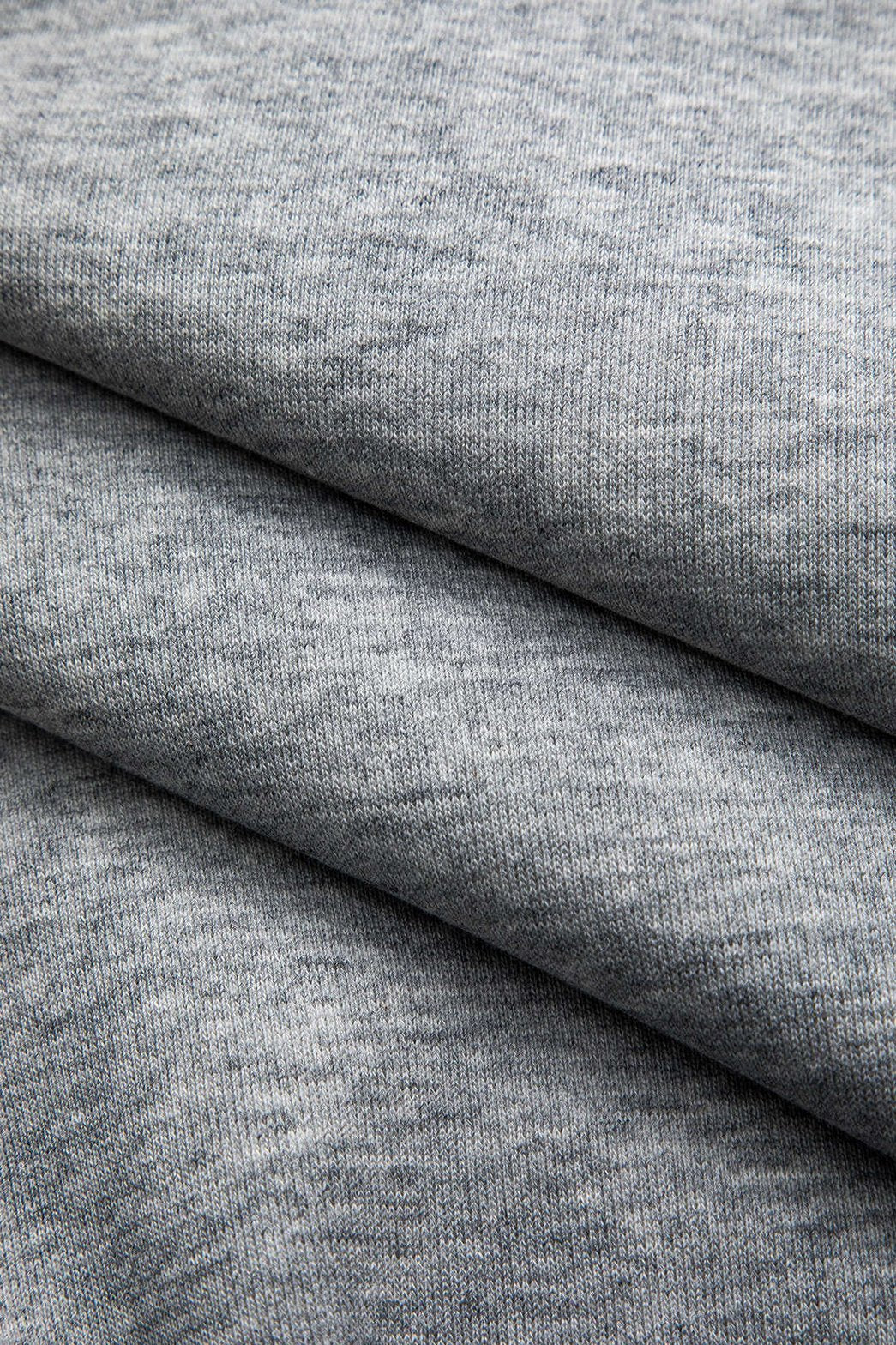 Top oversize gris à imprimé digital détail motif nuage