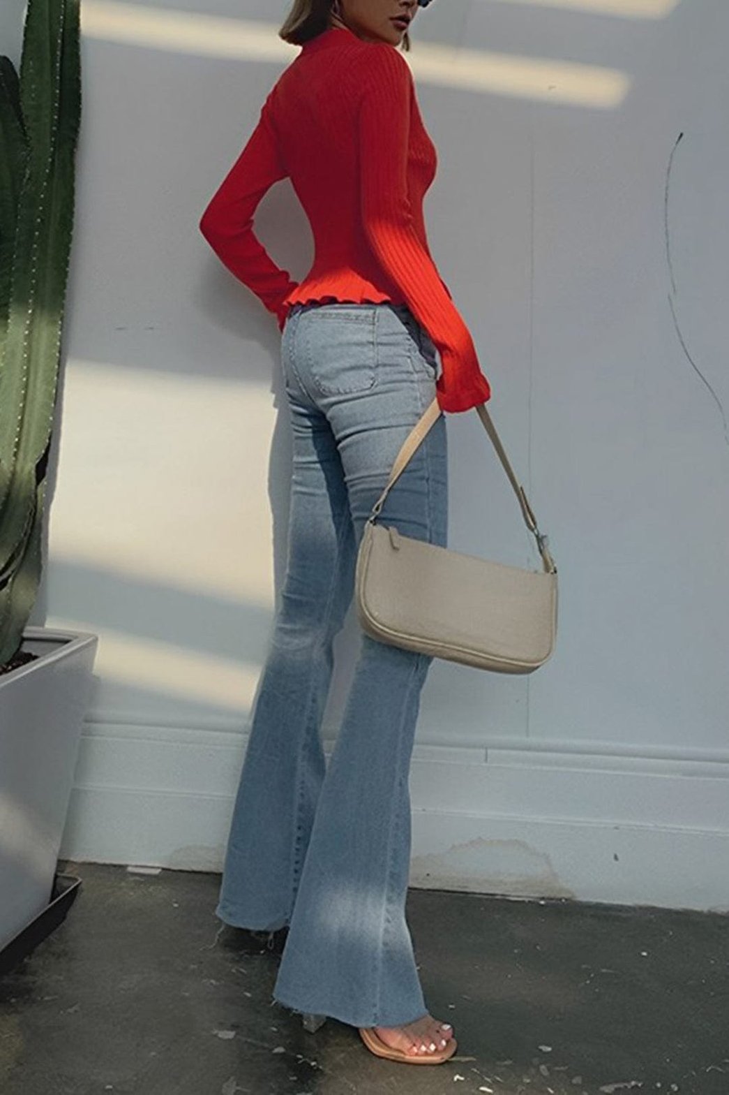 Top rouge côtelé avec volants étoile