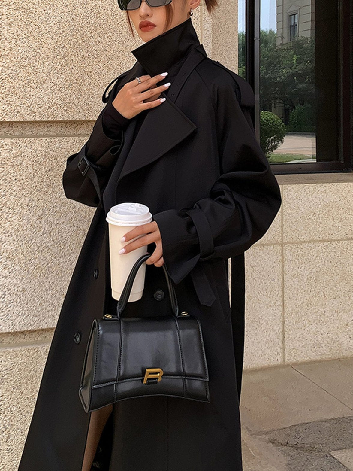 Trench-coat noir intemporel élégant