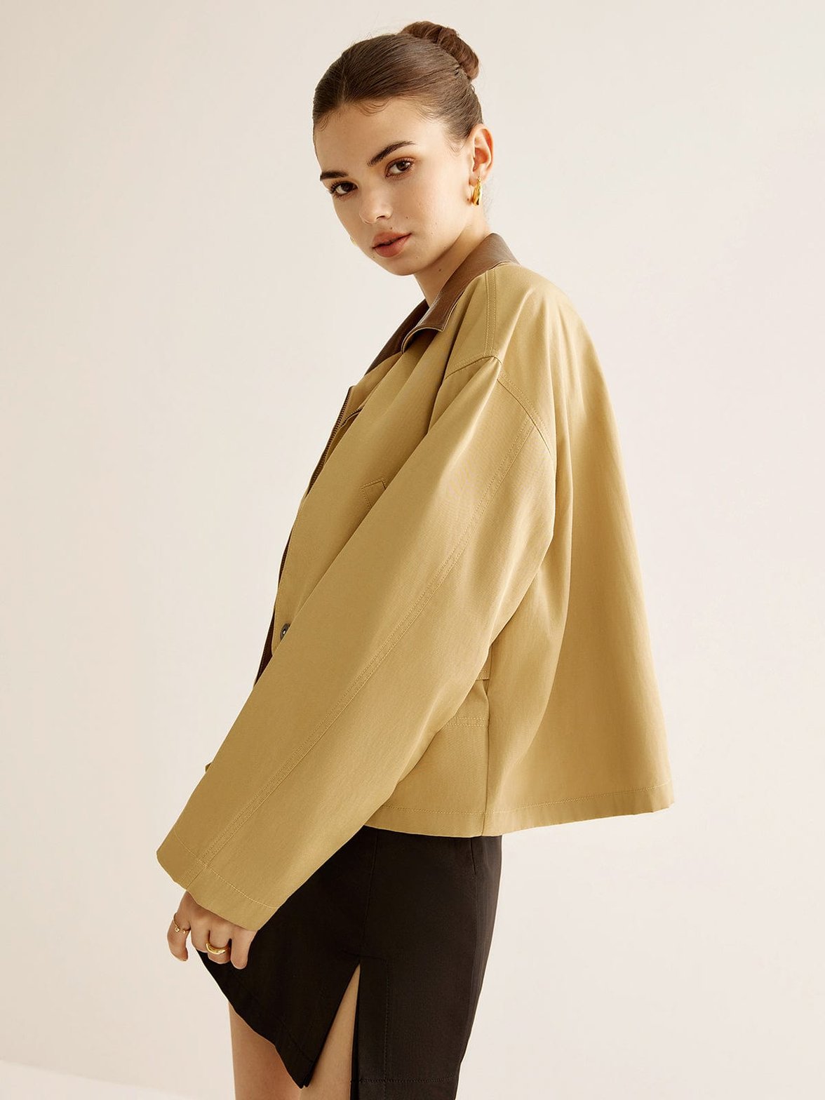 Trench détail manche et bouton finesse