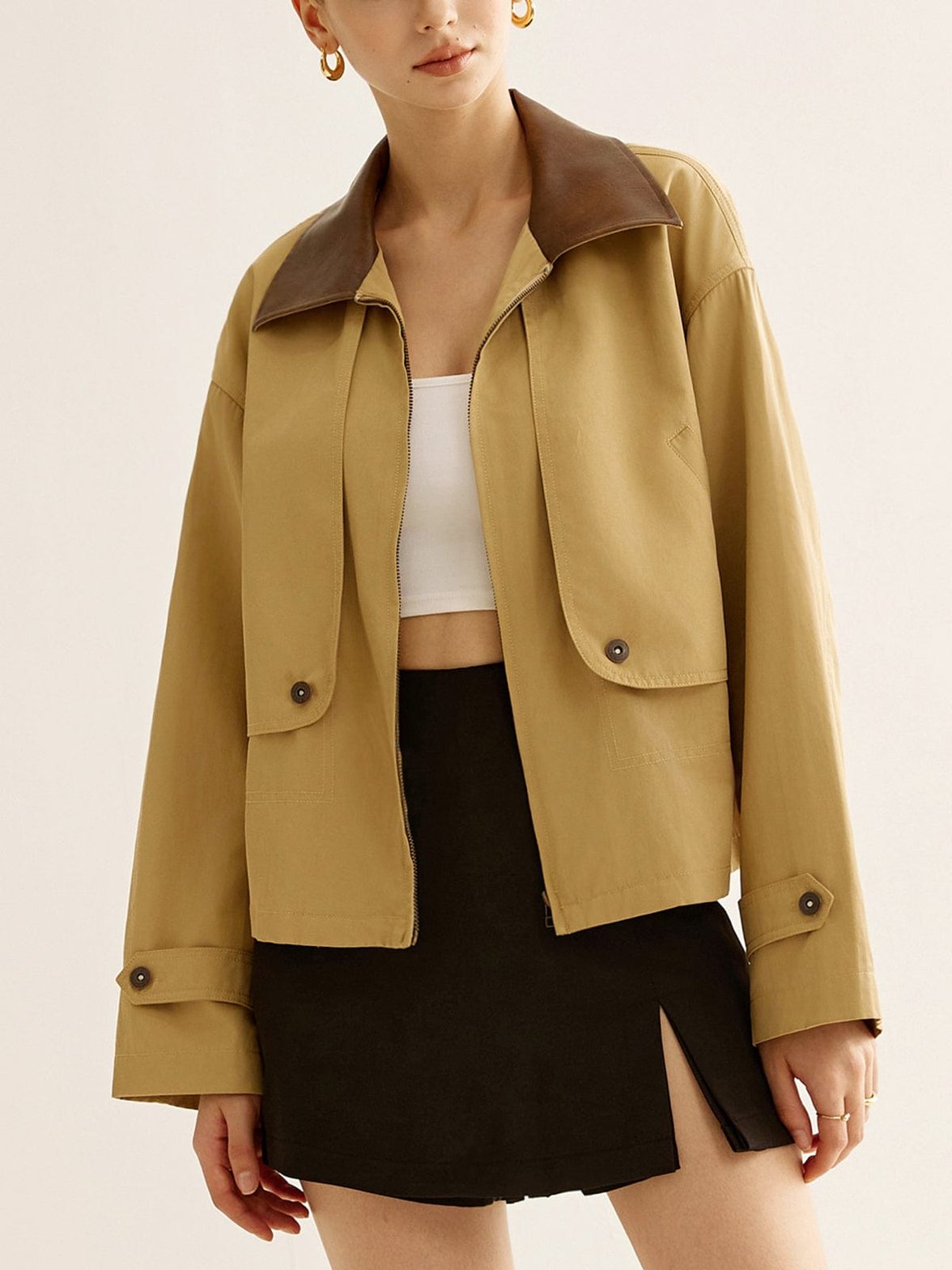 Trench beige élégant col contrasté marron douceur