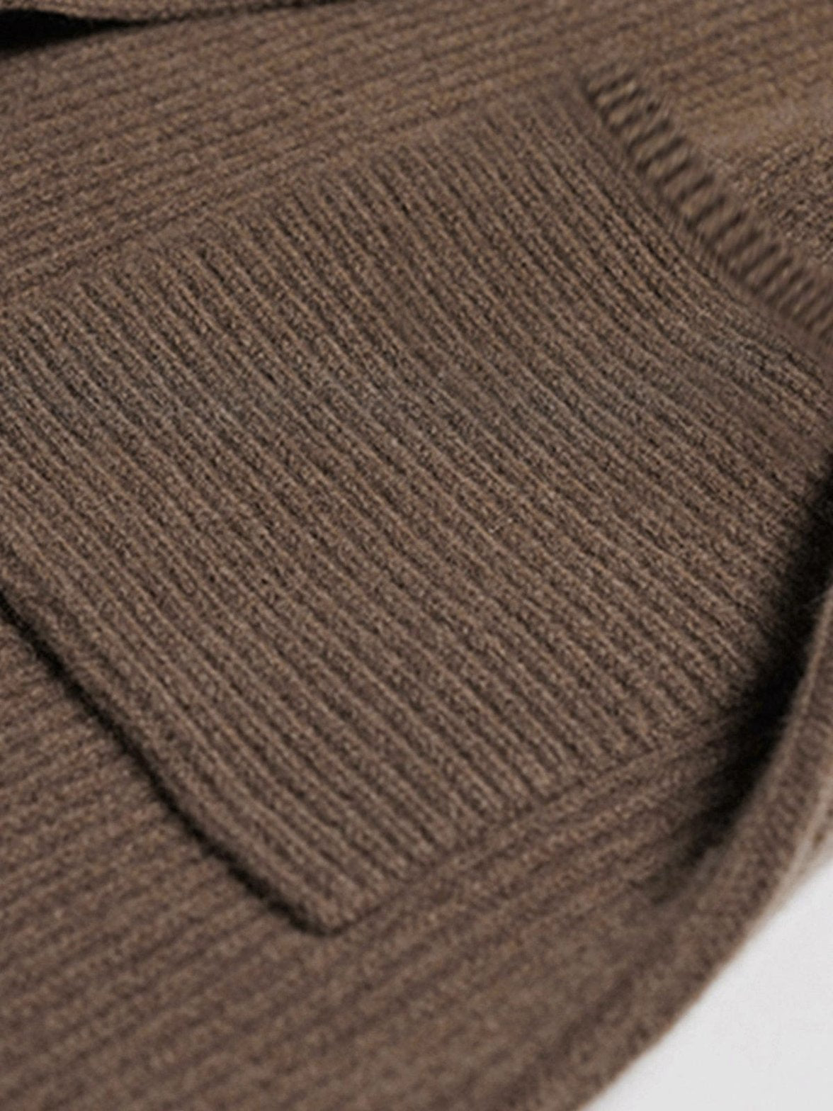 Détail ceinture trench tricot harmonie