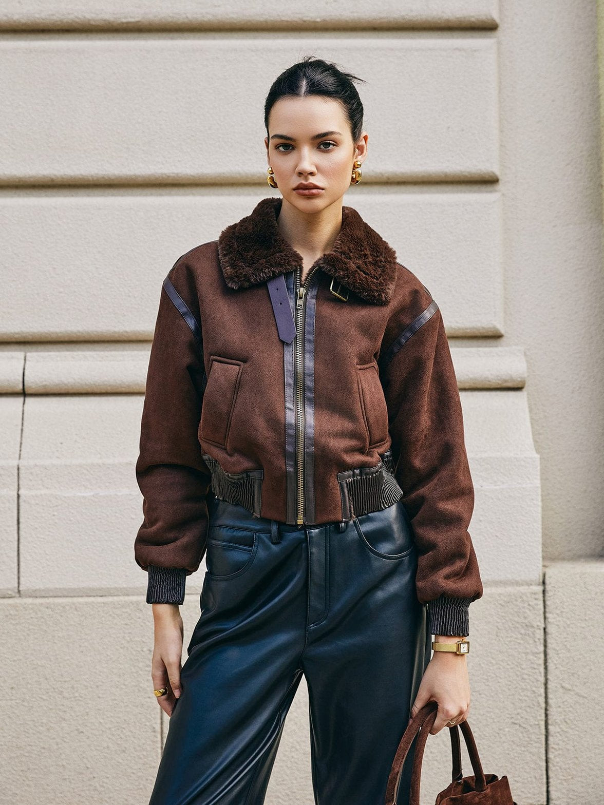 Veste aviateur marron col fourrure vue arrière élégance