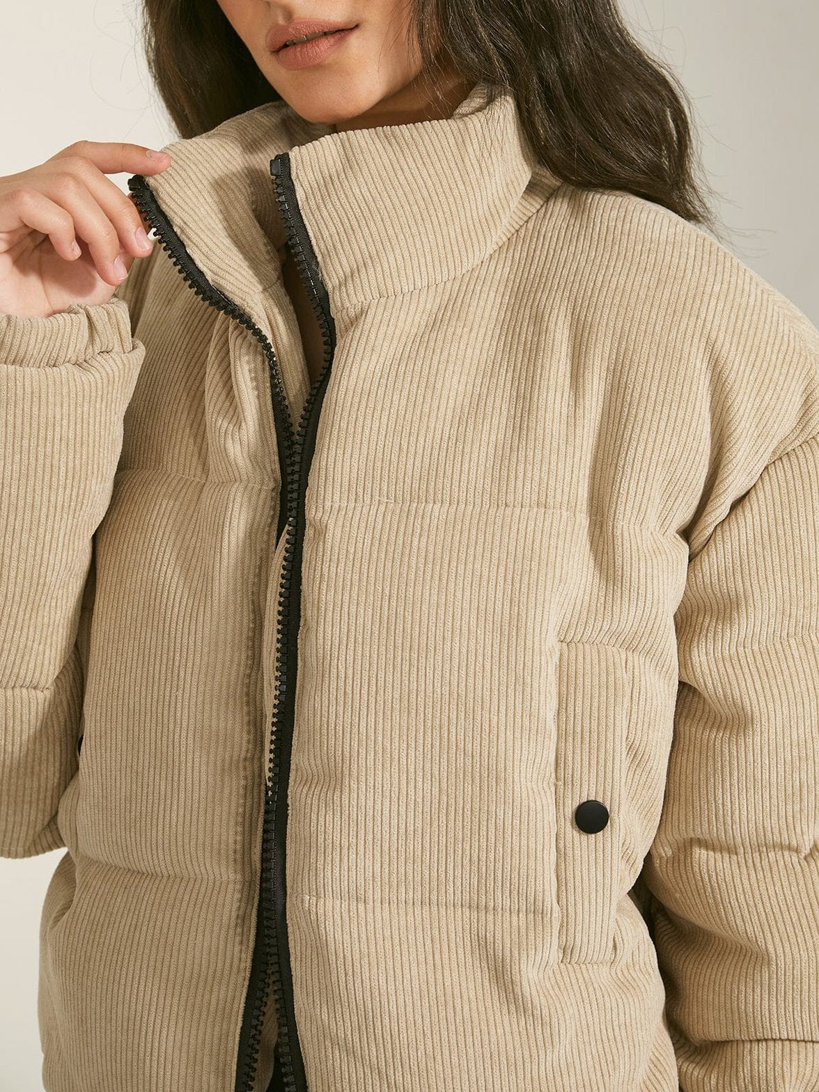 Veste courte hivernale beige cosy sweet