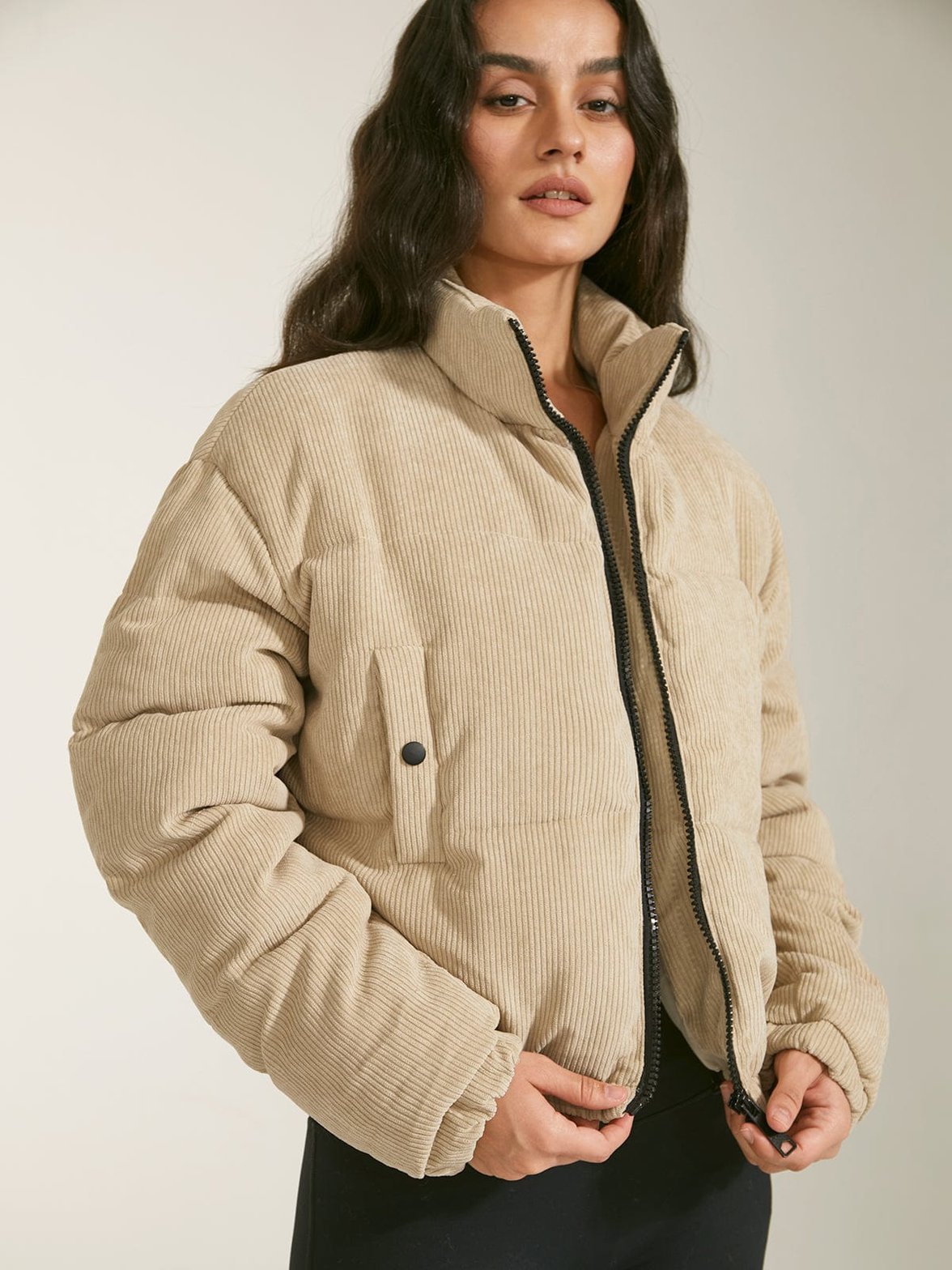 Veste bouffante côtelée beige élégante zesty