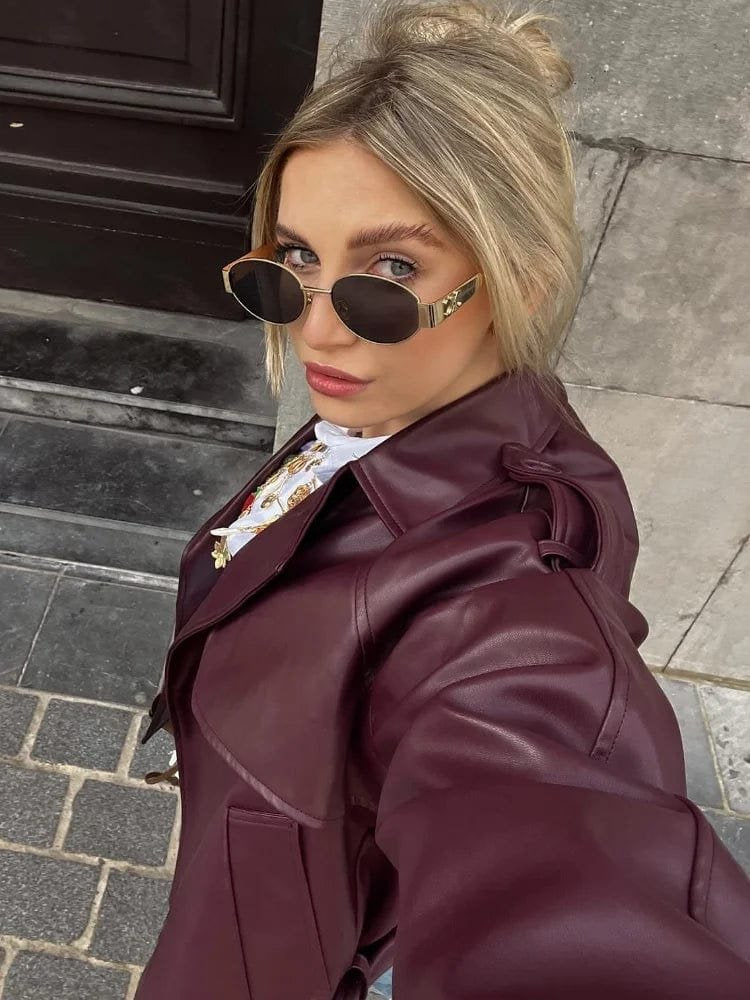 Vue portée veste cuir ceinturée cristal