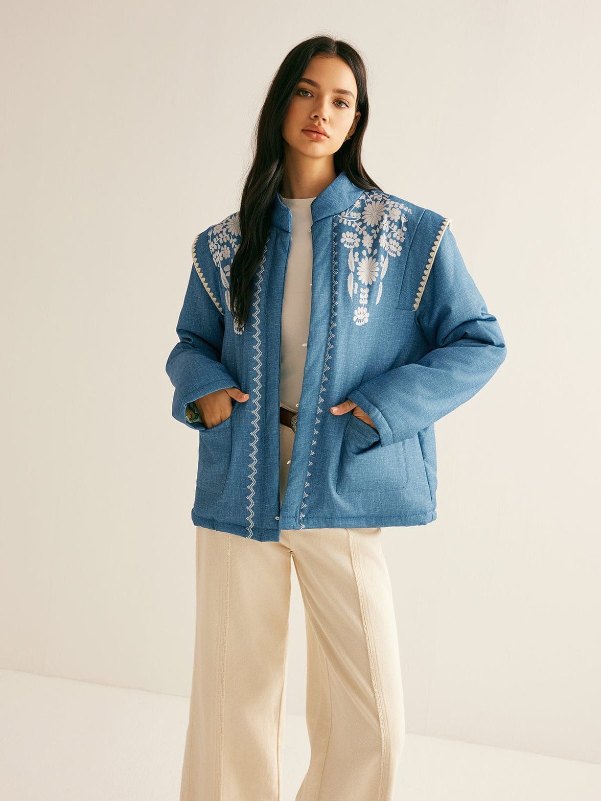 Veste brodée détail dos nuage