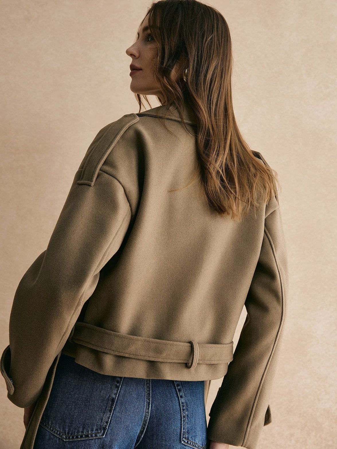 Veste courte moderne sérénité