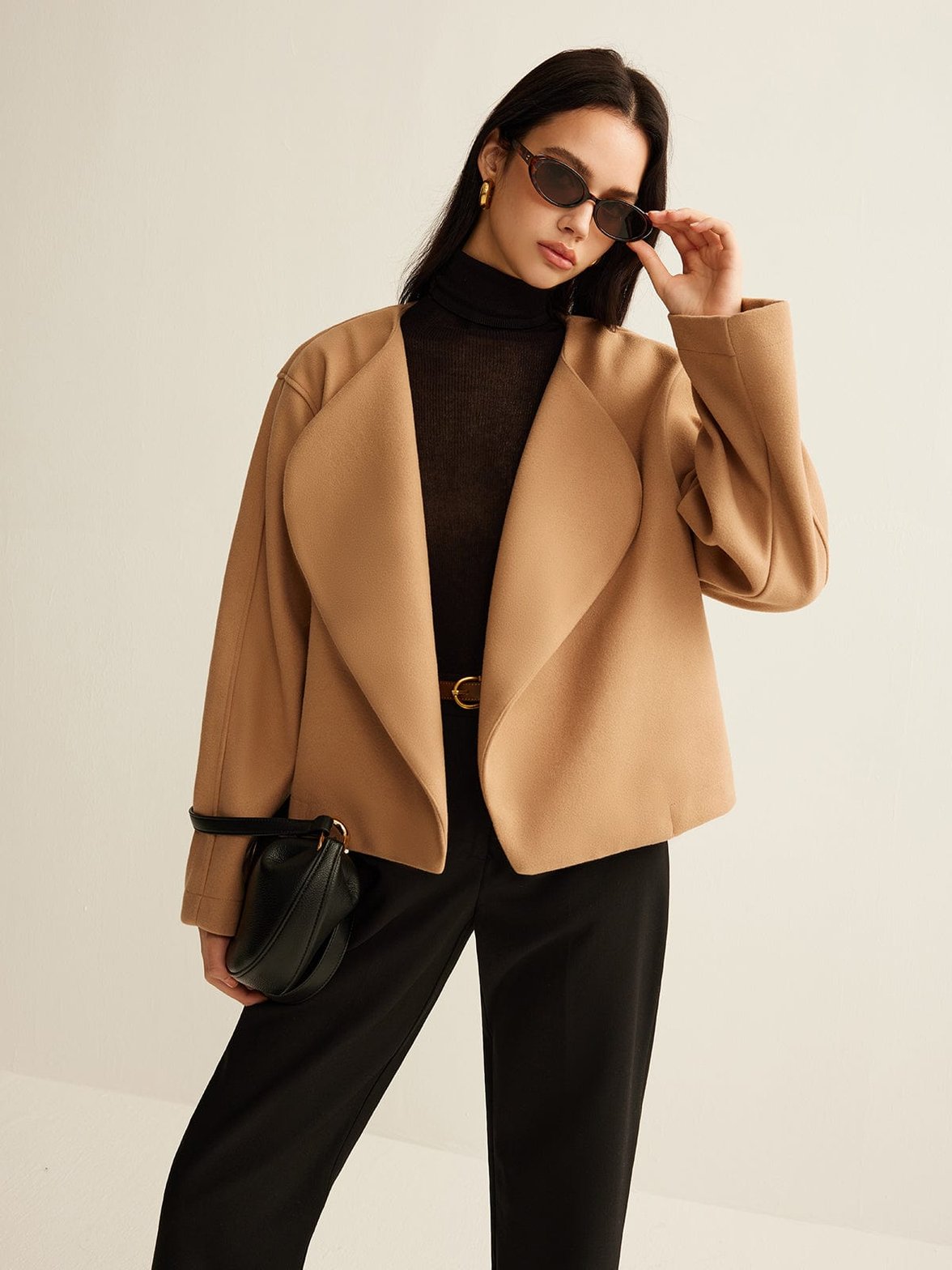 Veste minimaliste camel vue de côté doux