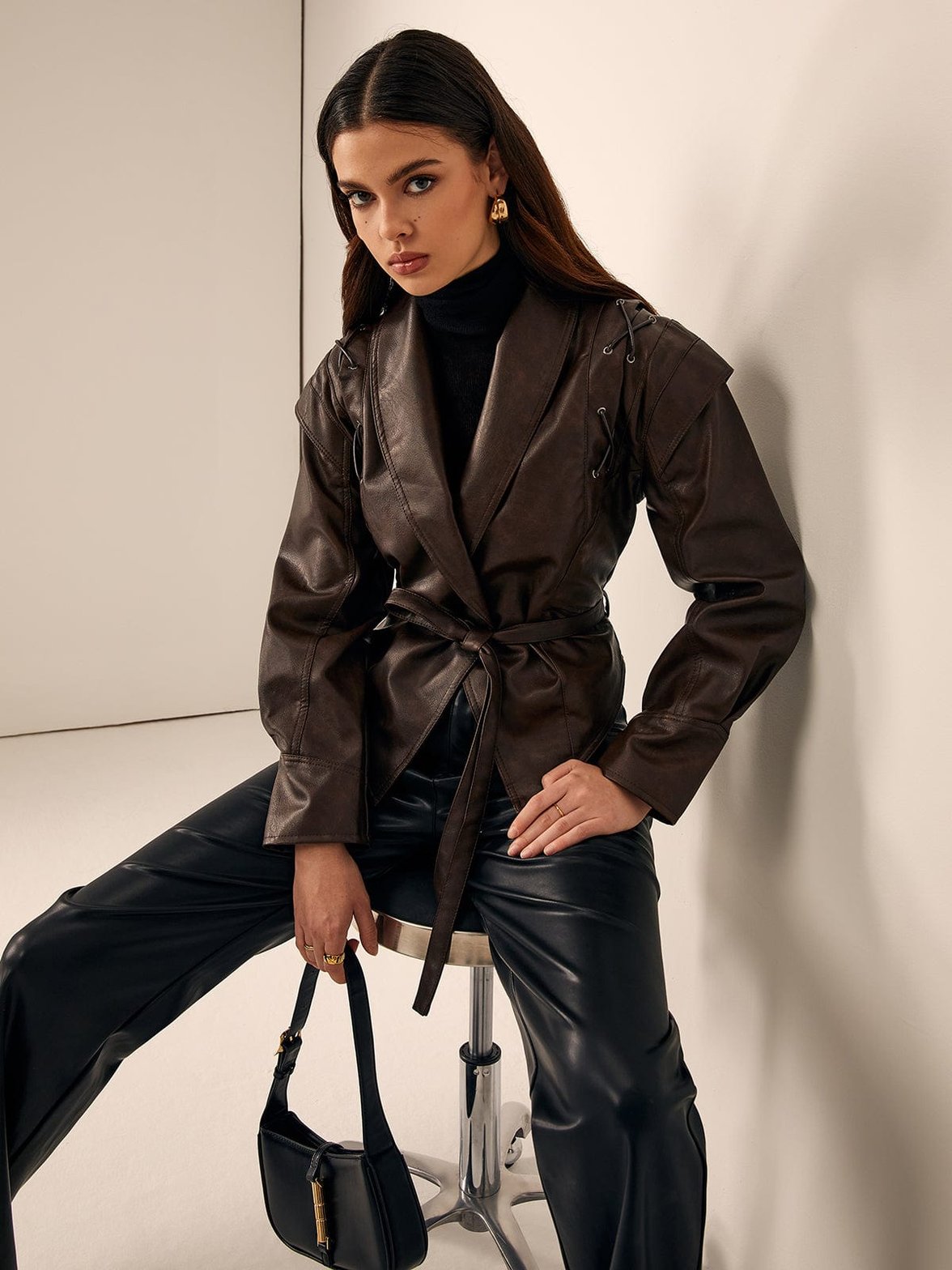 Veste similicuir marron vue devant rubis