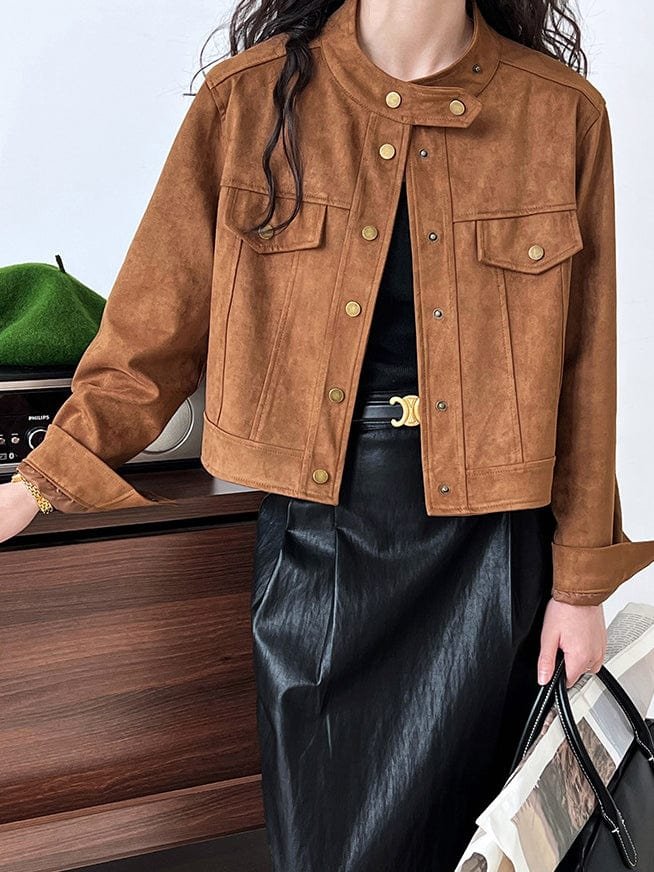 Veste courte marron en daim détail poche confort