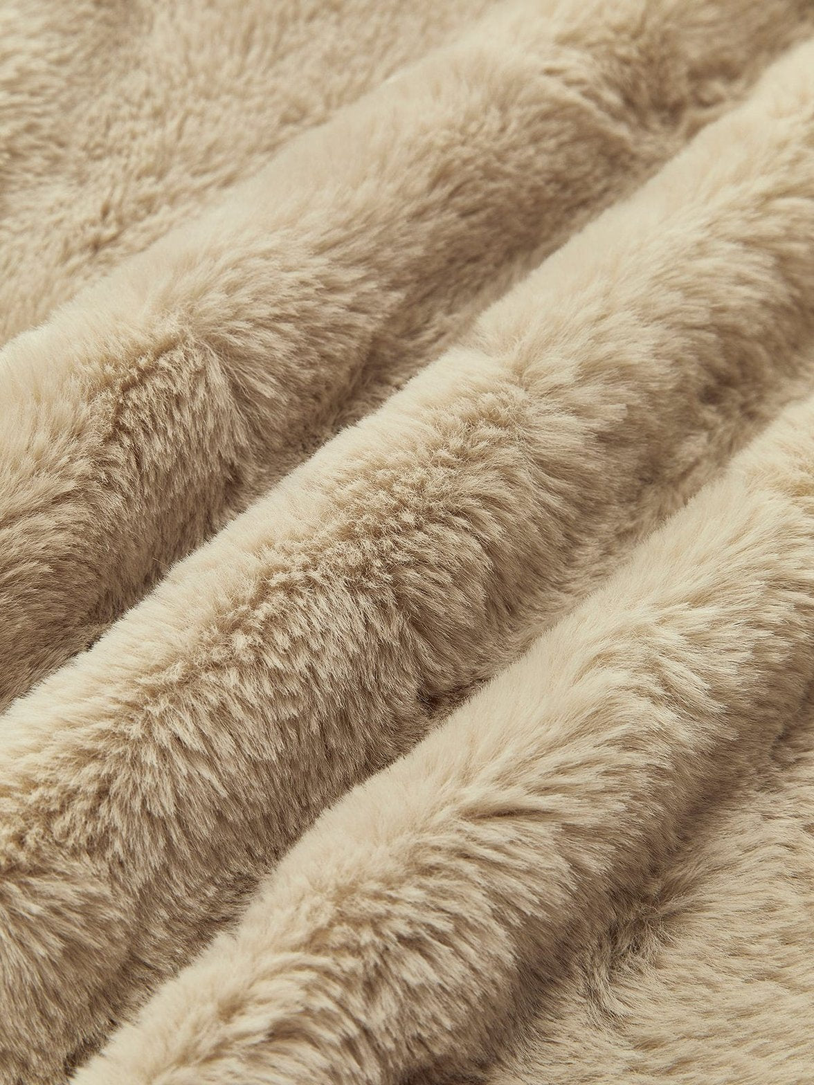 Veste denim noir col fourrure vue de dos velours