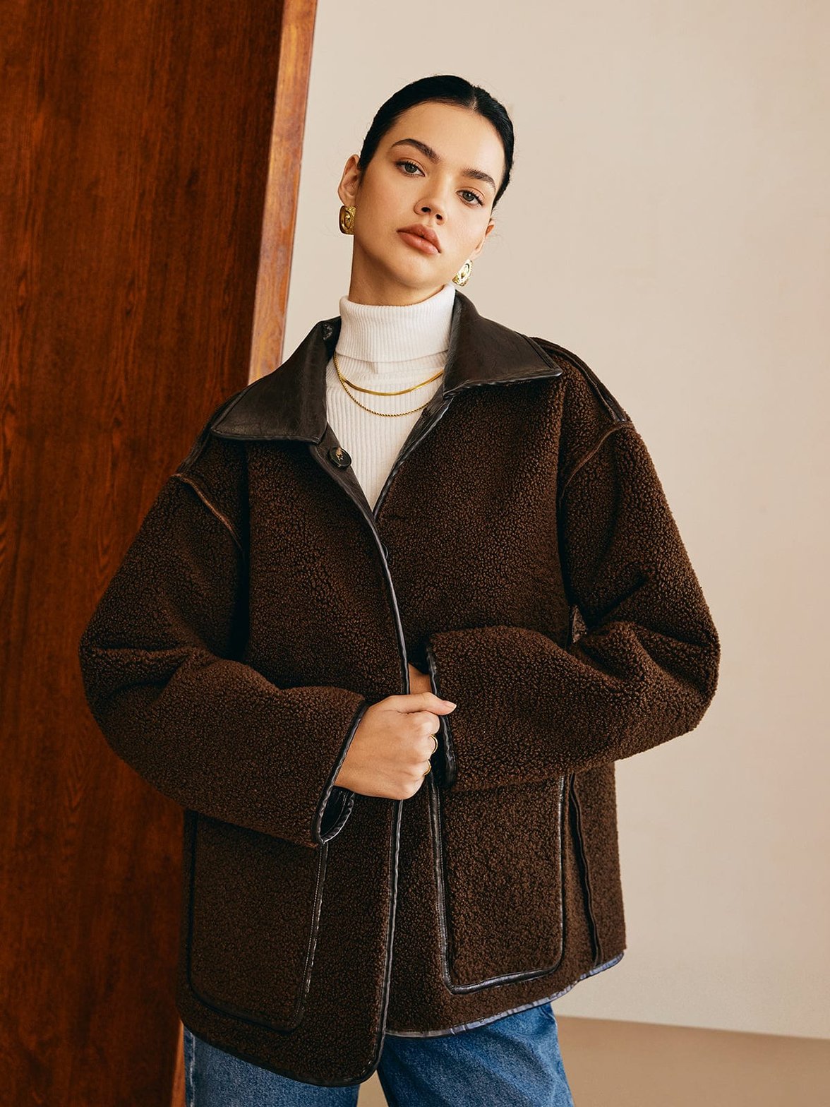 Veste en cuir doublée polaire vue d'ensemble modernité