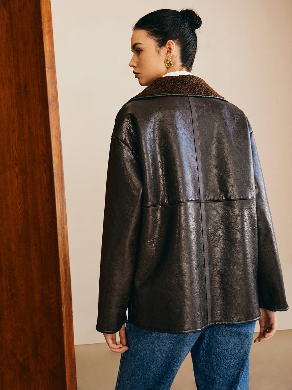 Veste en cuir doublée polaire détail col chaleur