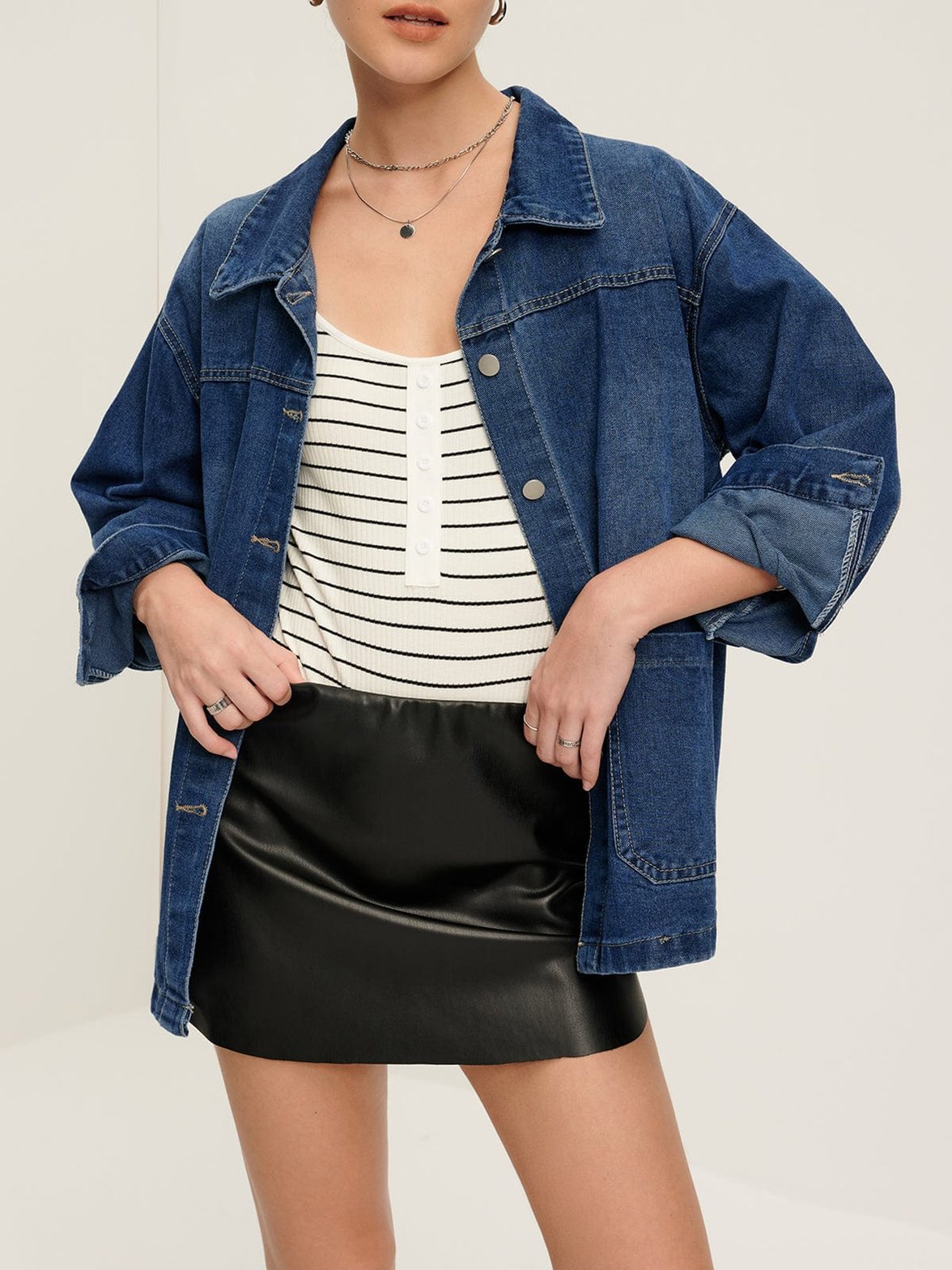 Détail boutons veste jean étoile