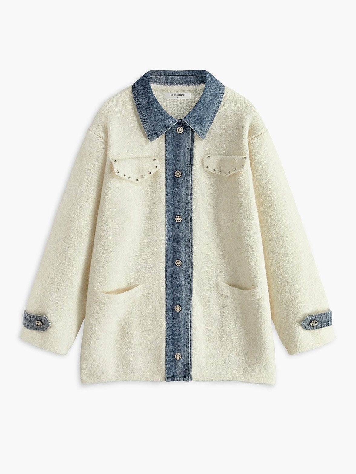 Veste tricotée blanc cassé avec col denim doux