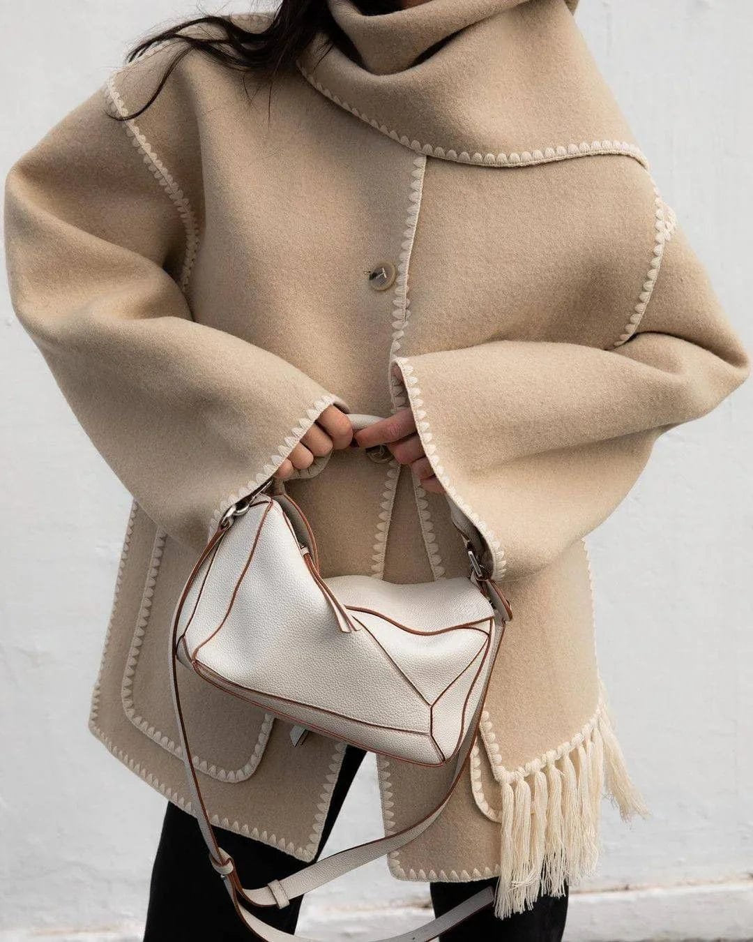 Veste Élégante avec Écharpe à Franges Intégrée