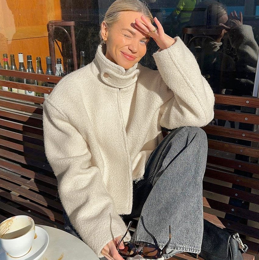 Veste polaire blanche col montant vue de face douceur