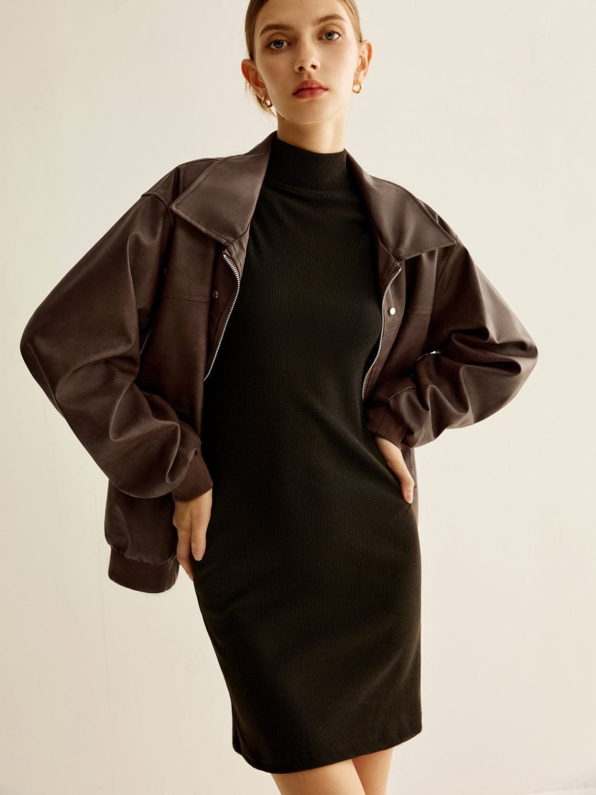 Veste biker marron élégante harmonie