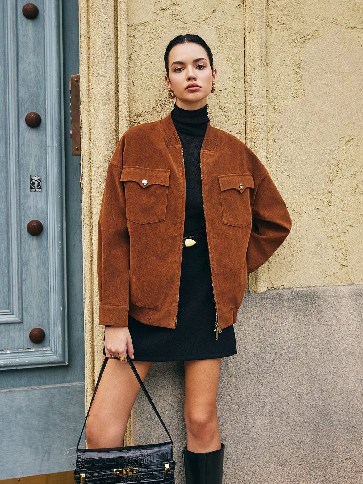 Veste daim marron vue de face soleil