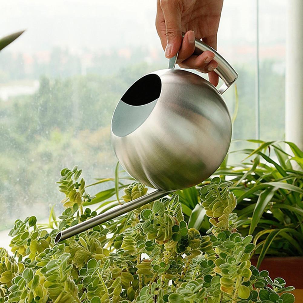 Arrosoir en Métal pour Plantes d'Intérieur - Écoulement Précis et Design Élégant