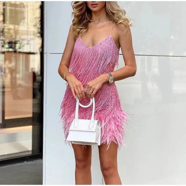 Robe à Paillettes et Plumes - Élégance et Glamour pour Soirées Spéciales