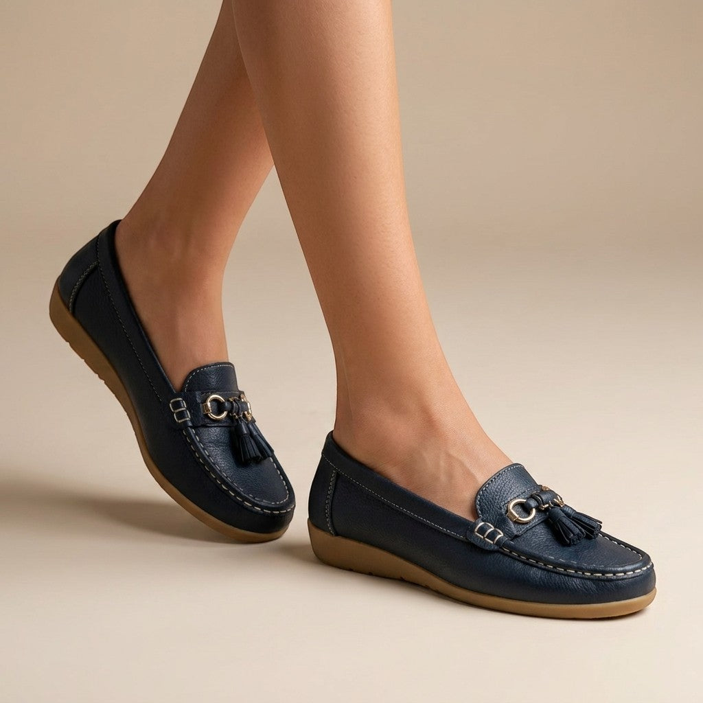 Penny loafers en cuir femme avec pompons décoratifs style intemporel