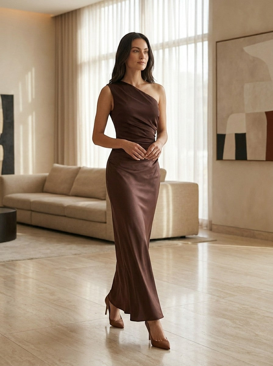 Robe longue plissée une épaule asymétrique élégante pour soirée femme
