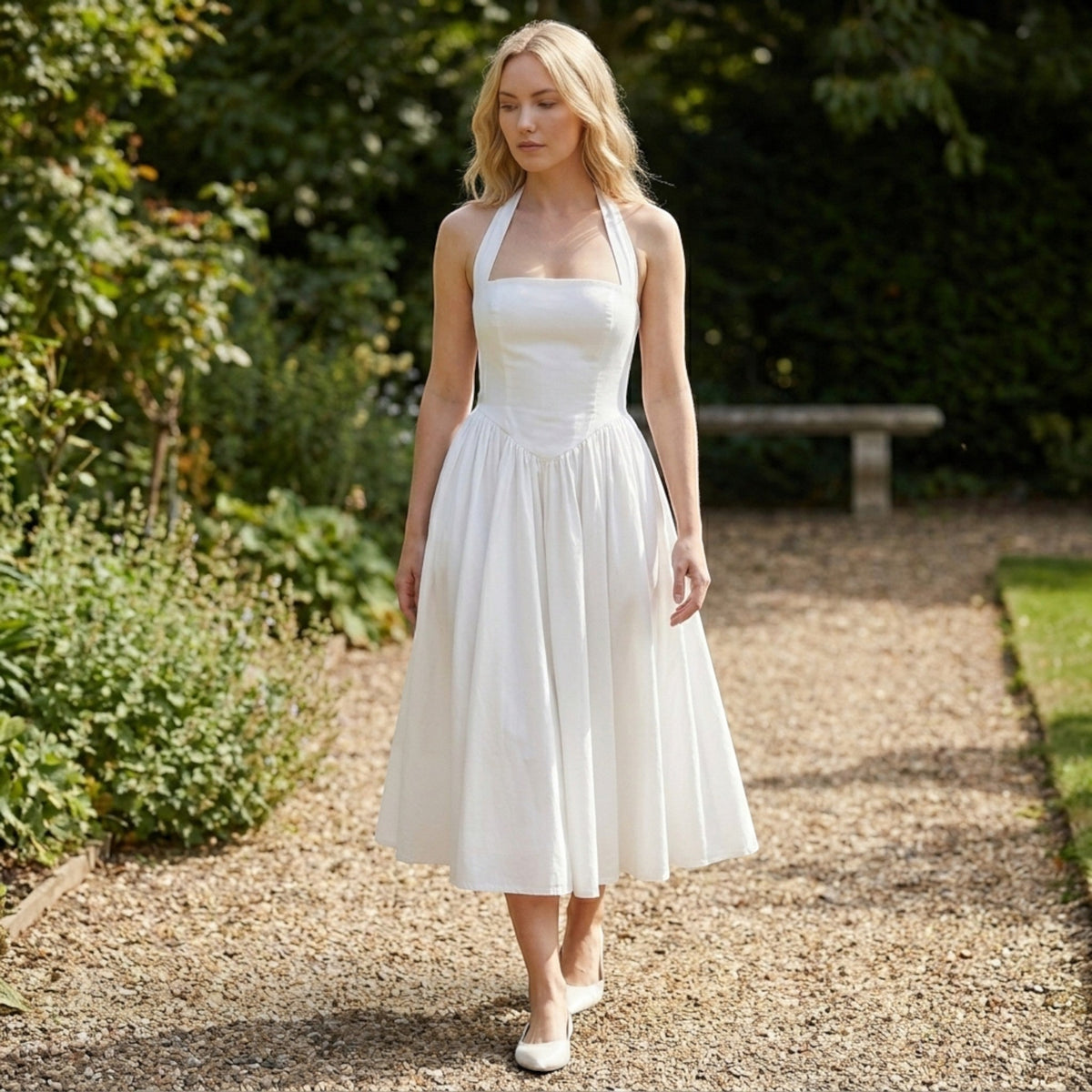 Robe midi fleurie col licou élégante pour cocktail estival femme