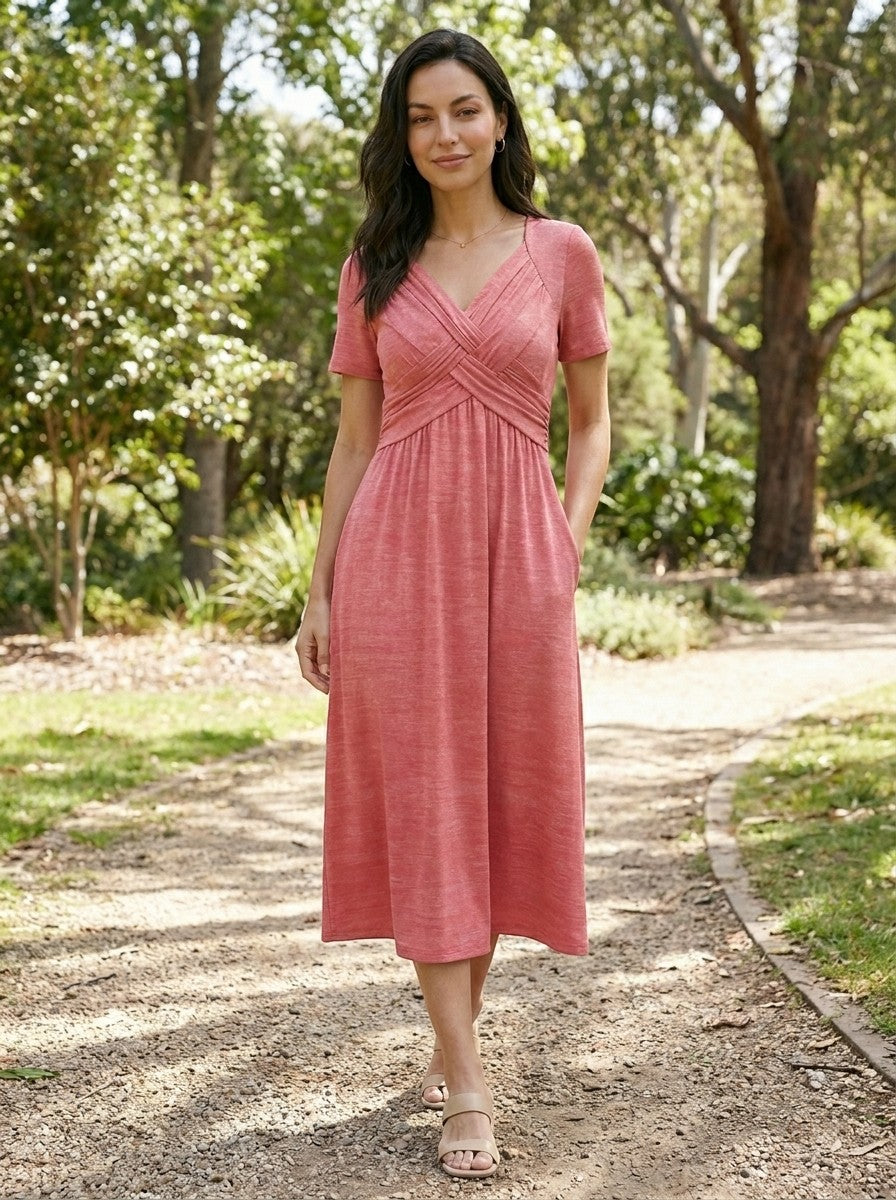 Robe midi ligne A fluide avec maintien du ventre pour femme