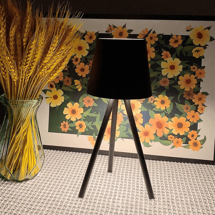 Lampe Flexible Contemporaine - Support Réglable et Écoénergétique
