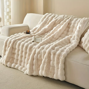 Couverture en Fausse Fourrure Douce - Luxe et Confort pour Toutes les Saisons