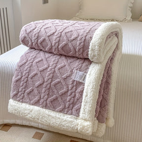 Couverture en Fleece Réversible - Douceur et Chaleur pour Toutes les Saisons
