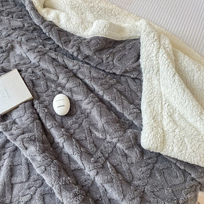 Couverture en Fleece Réversible - Douceur et Chaleur pour Toutes les Saisons