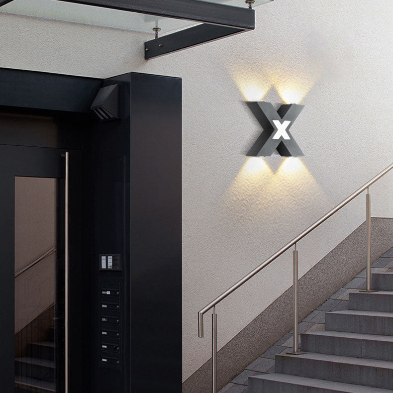 Applique Murale LED en Forme de X - Éclairage Extérieur Résistant aux Intempéries