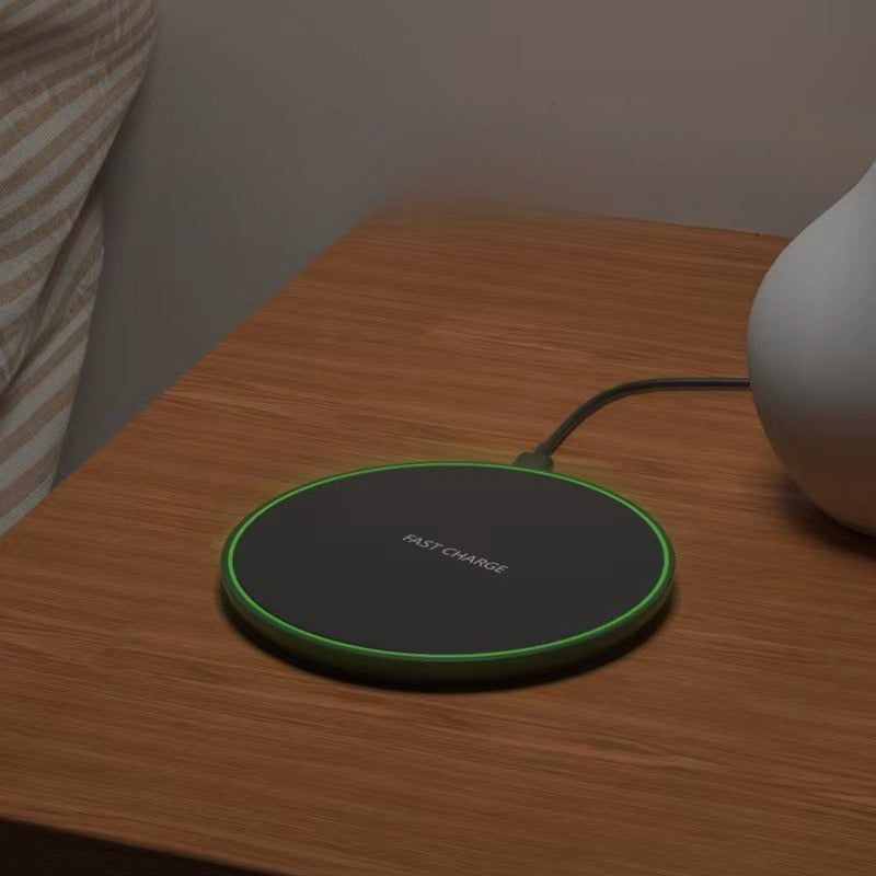 Chargeur Sans Fil Rapide 15W - Design Élégant et Commodité Sans Câble