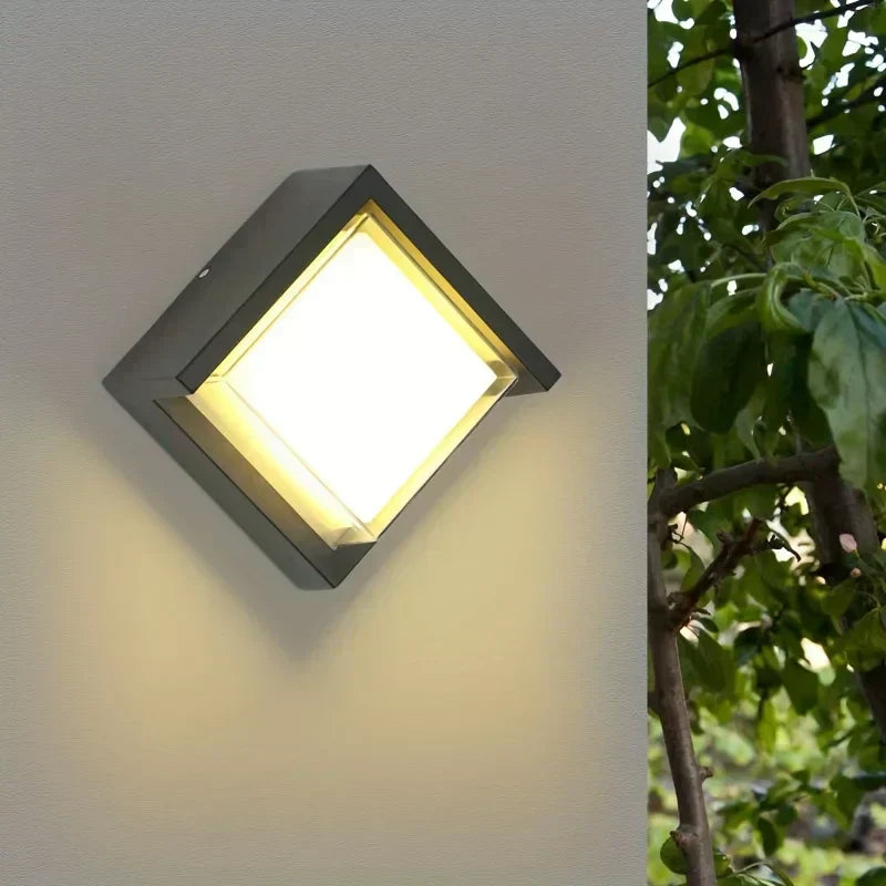 Applique Murale Extérieure LED - Éclairage Puissant et Durable