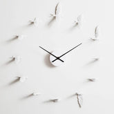 Horloge Murale Moderne avec Motif d'Hirondelle - Élégance et Précision pour Votre Décor
