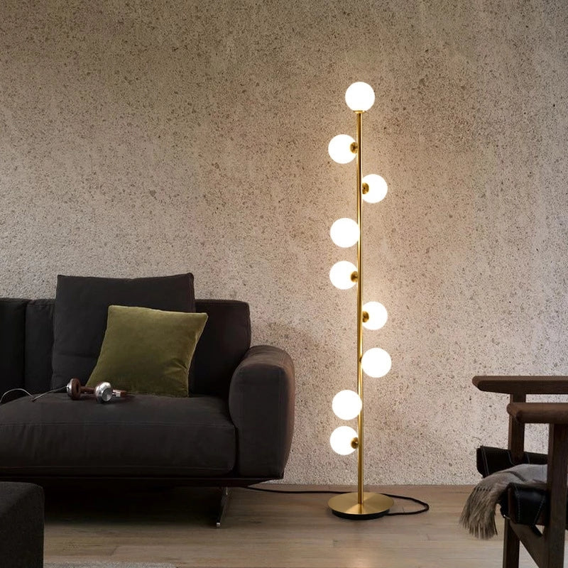 Lampe sur Pied Scandinave Dorée - Élégance et Efficacité Énergétique