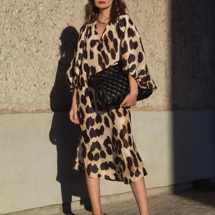 Robe Imprimé Léopard Élégante - Décolleté en V et Manches Lanternes