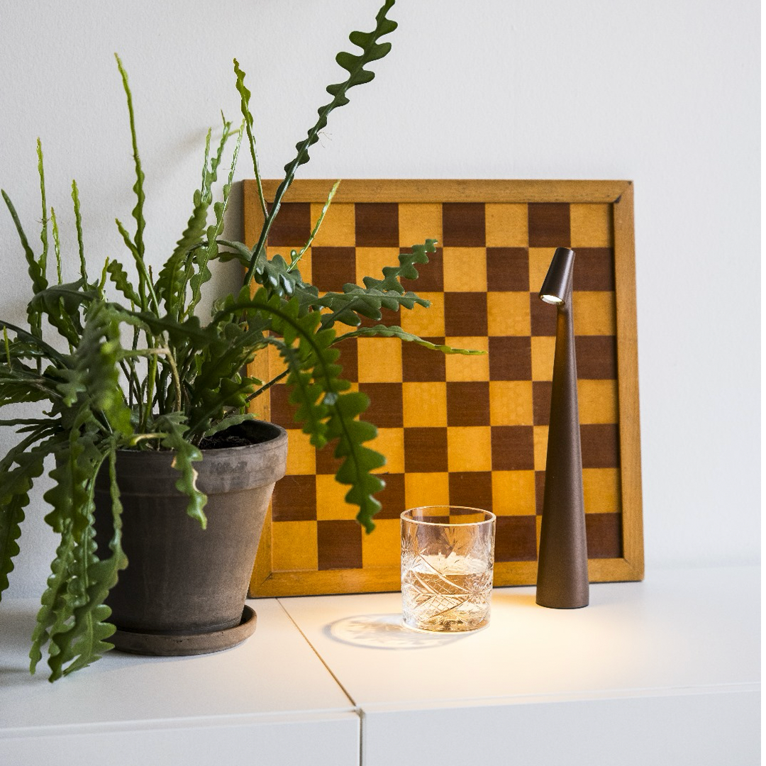Lampe de Table Rechargeable LED - Élégante et Pratique pour Tous les Espaces