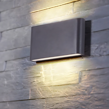 Lampe LED Extérieure Étanche - Éclairage Élégant et Énergétiquement Efficace