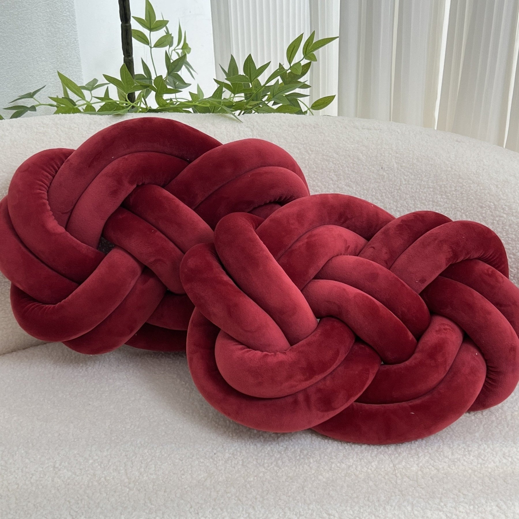 Coussins en Peluche en Forme de Nœud - Doux et Élégants pour Votre Intérieur