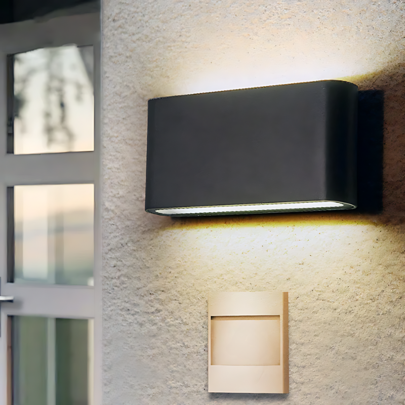 Lampe LED Extérieure Étanche - Éclairage Élégant et Énergétiquement Efficace
