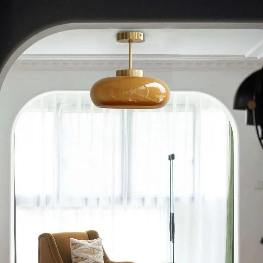 Éclairage Industriel Minimaliste - Design Élégant en Laiton et Verre