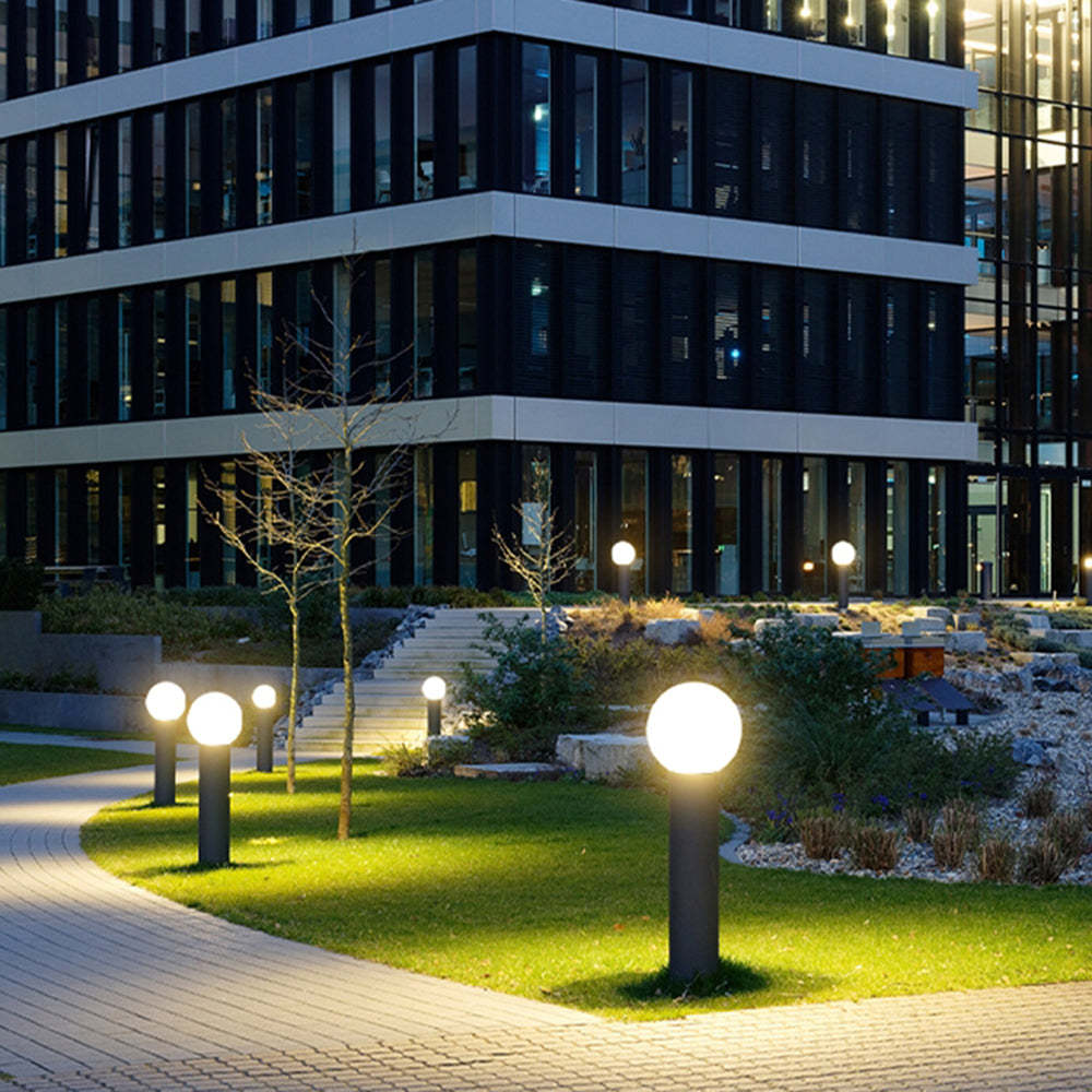 Lampe LED Extérieure pour Jardin - Design Minimaliste et Résistant aux Intempéries