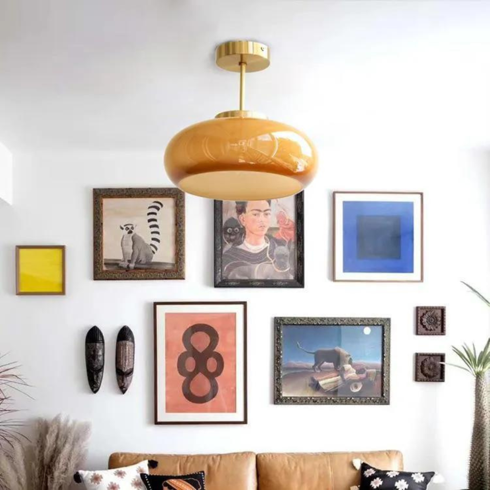 Éclairage Industriel Minimaliste - Design Élégant en Laiton et Verre