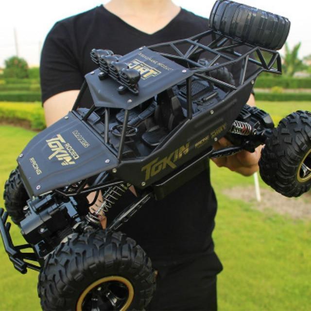 Camion Monstre RC Tout-Terrain - Moteur Haute Performance et Conduite Robuste